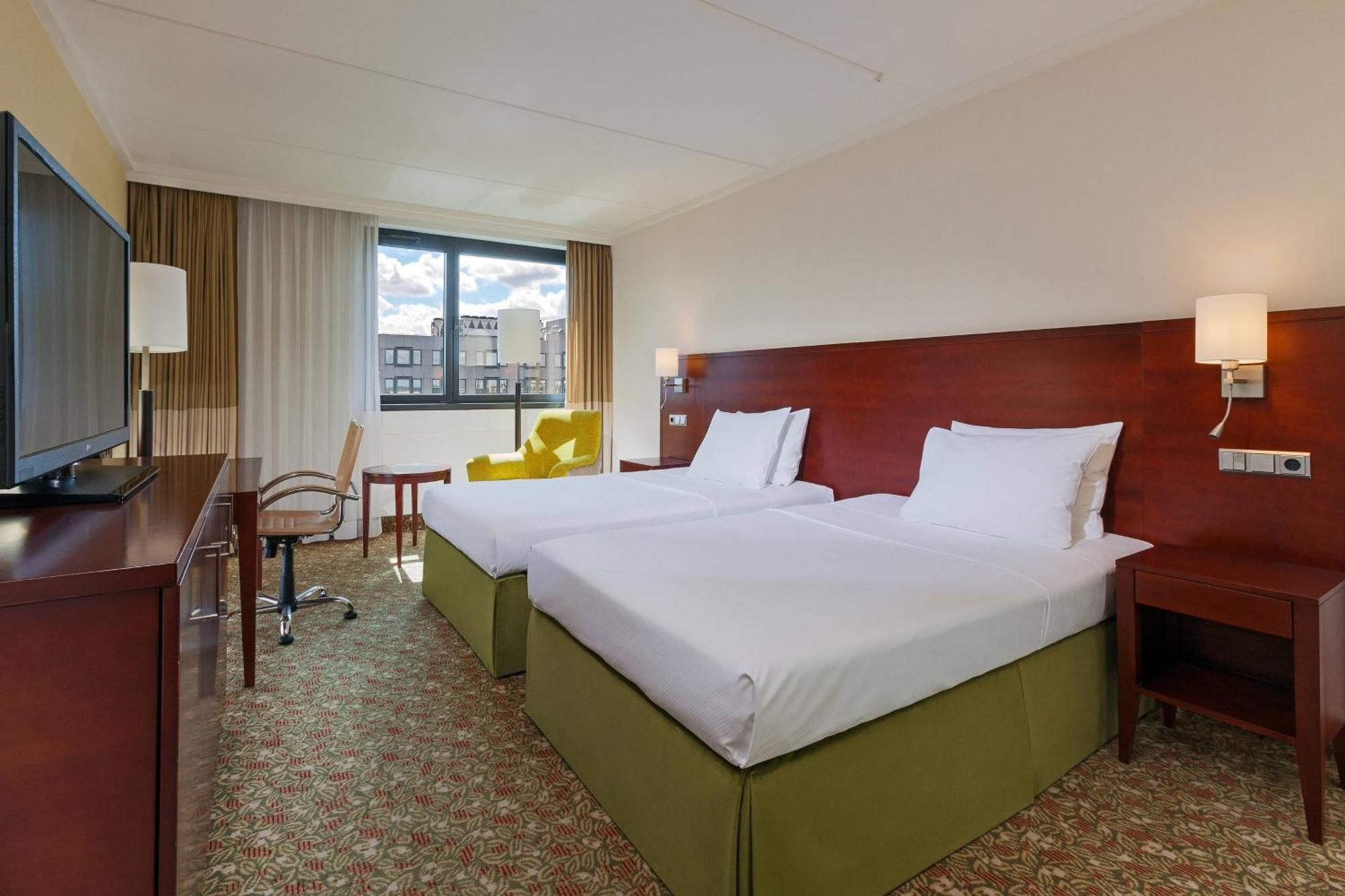 Courtyard by Marriott Düsseldorf Seestern Exterior foto